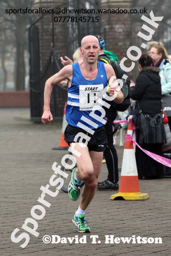 Ian Hudspith (Morpeth) 3rd in the Wallsend Harriers Terry O'Gara 5k Memorial Road Race. Photo: David T. Hewitson/Sports for All Pics